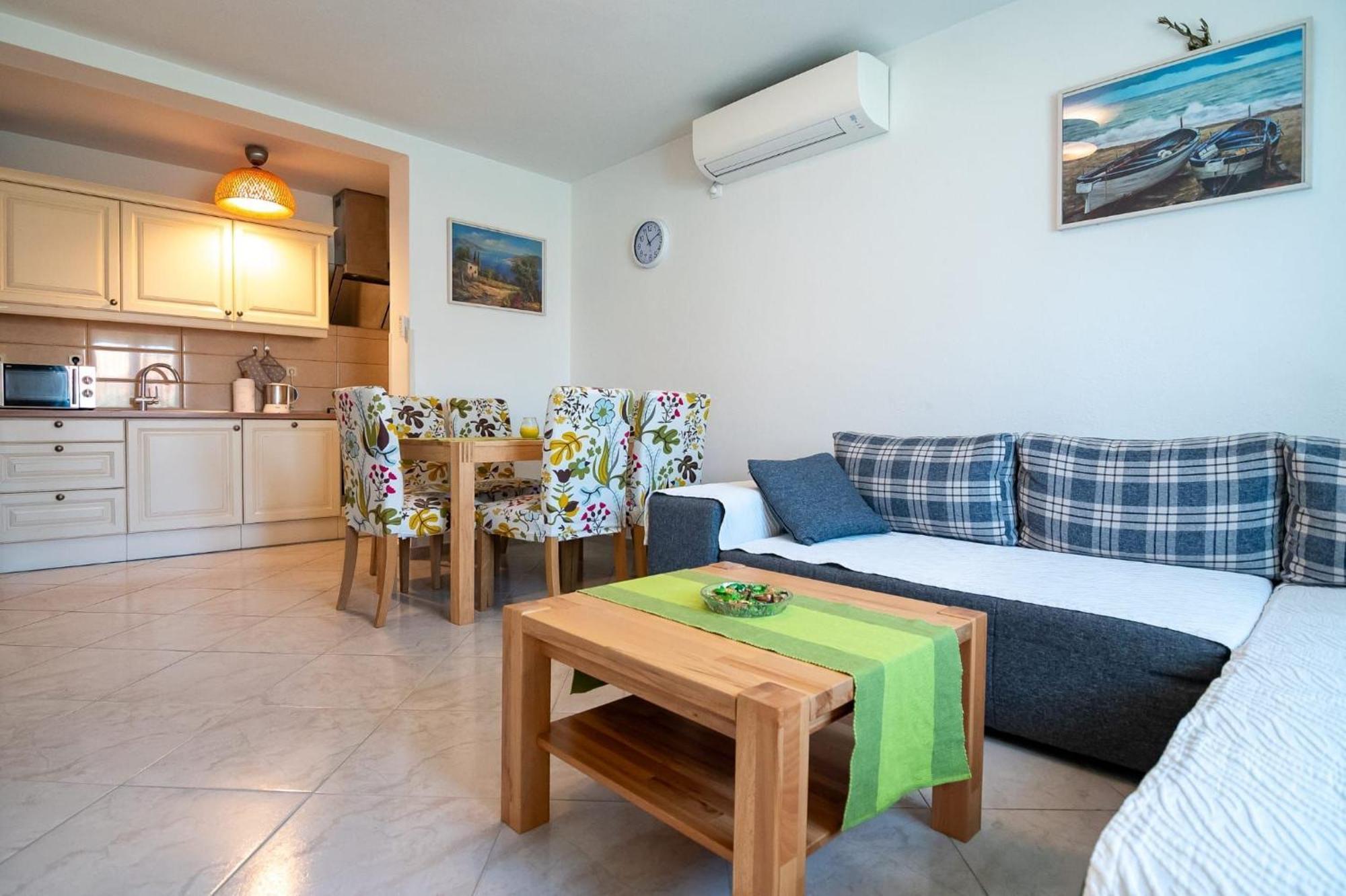 Apartments Kaja Постіра Екстер'єр фото